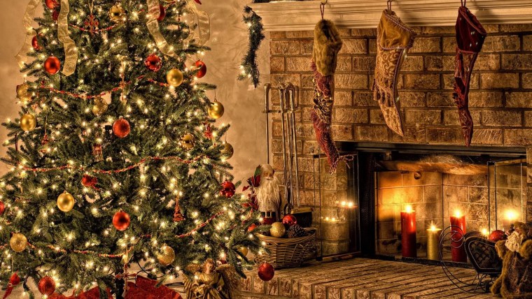 Новый год камин елка