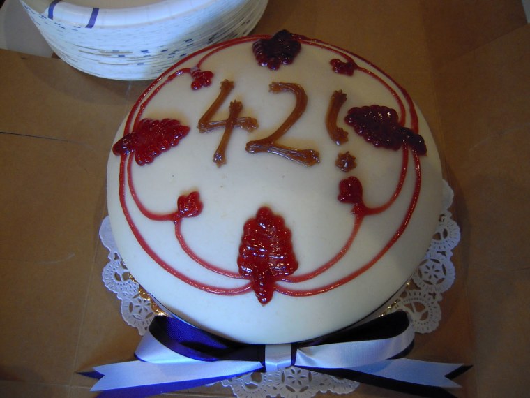 Торт 42 года