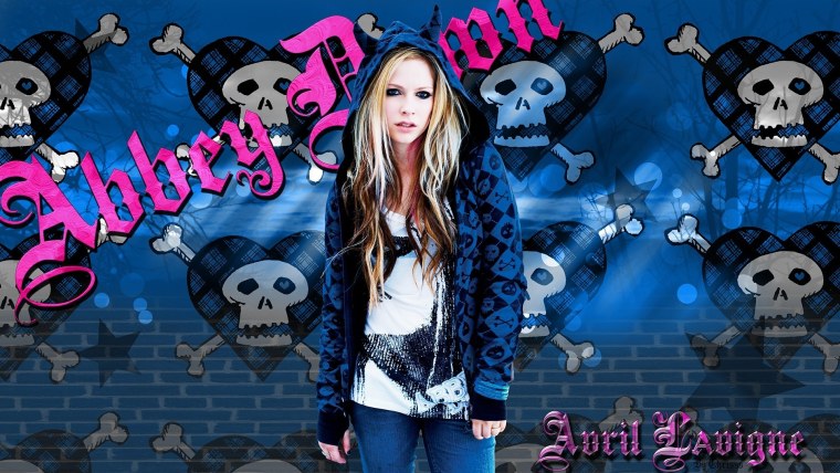 Девочка с розовыми волосами в очках