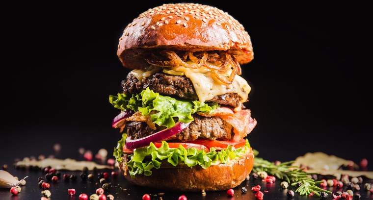 Бургер сочный аппетитный