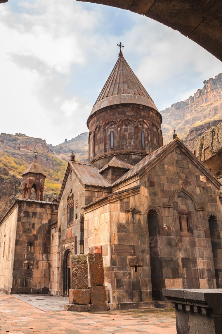 Армянский храм Гегард