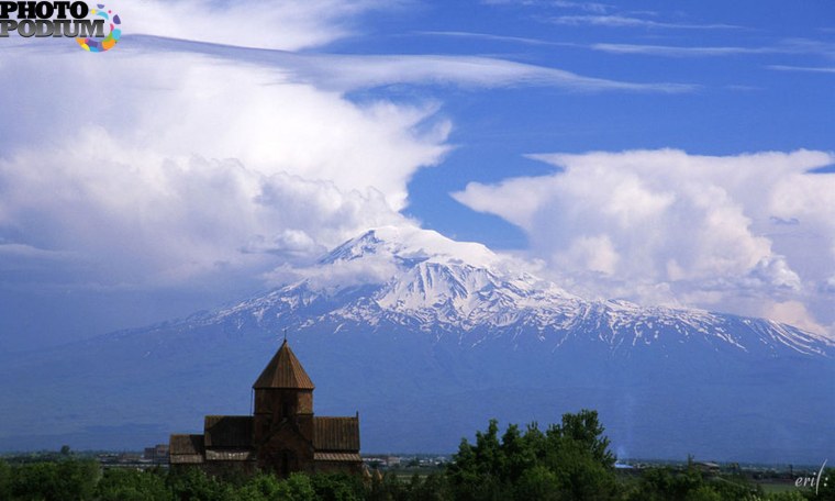 Гора Арарат Эчмиадзин