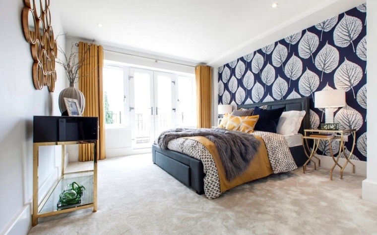 Комбинирование обоев в гостиной