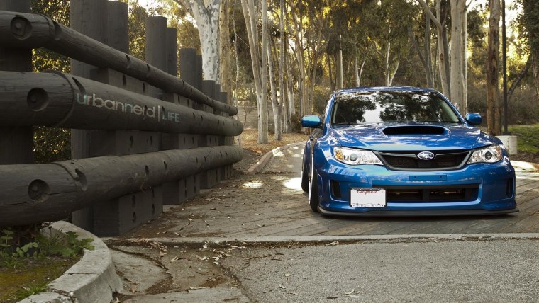 Subaru Impreza неон