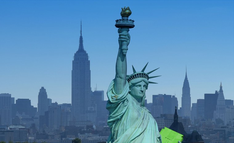 Статуя свободы 2000