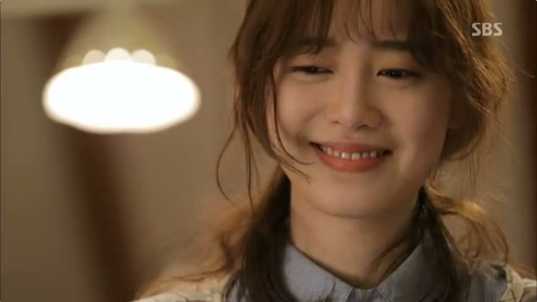 Синее лицо девушки