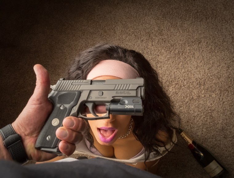 Человек с оружием в руках