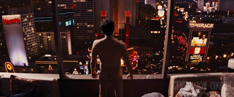 Волк с Уолл стрит сцена в кафе