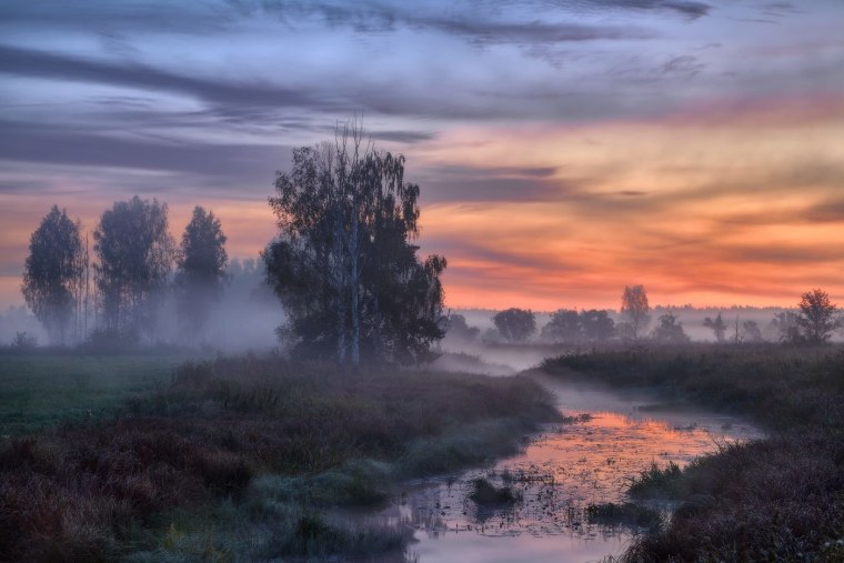 Рассвет туман солнце река