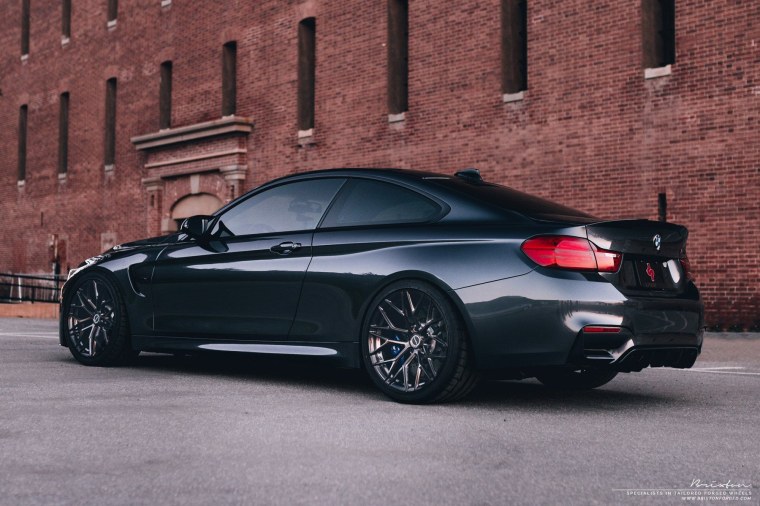 BMW m4 Coupe черный
