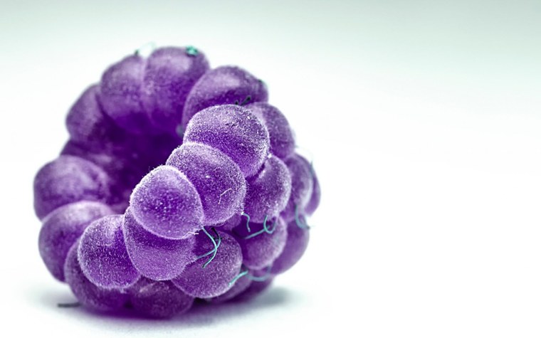 Фиолетовый фрукт