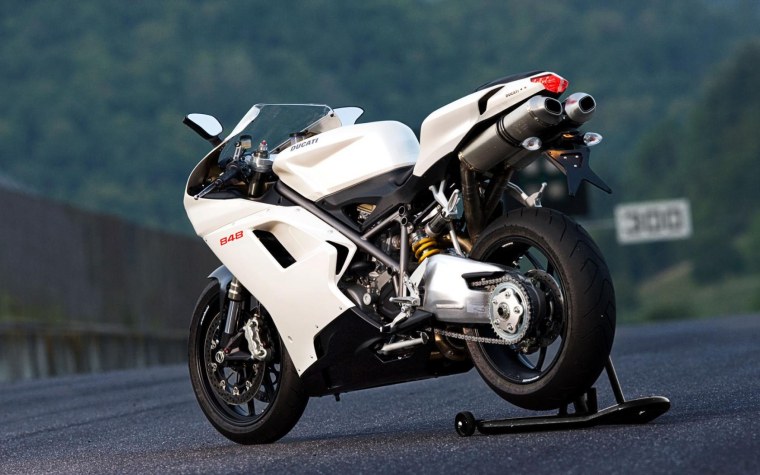 Ducati 848 белый