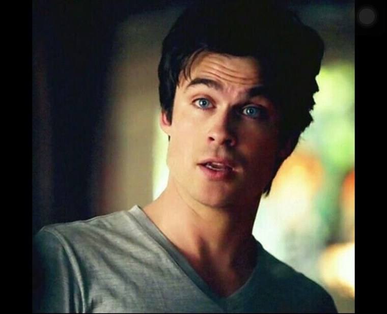 Дневники вампира Деймон глаза