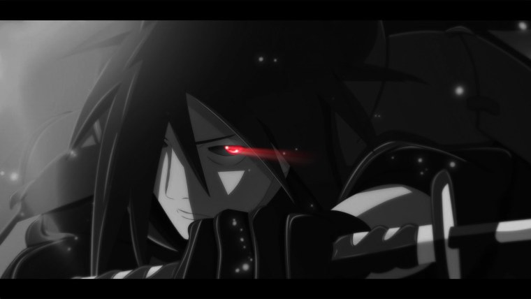 Мадара на черном фоне