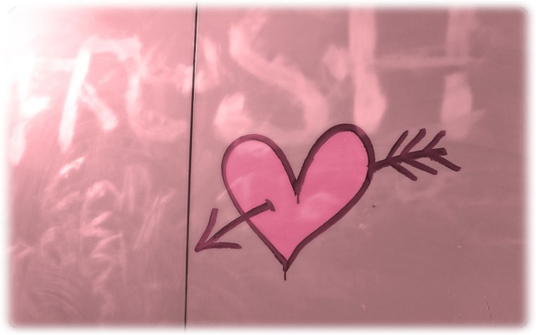 Эстетичные обои с сердечками