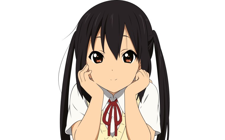 Адзуса Накано в полный рост