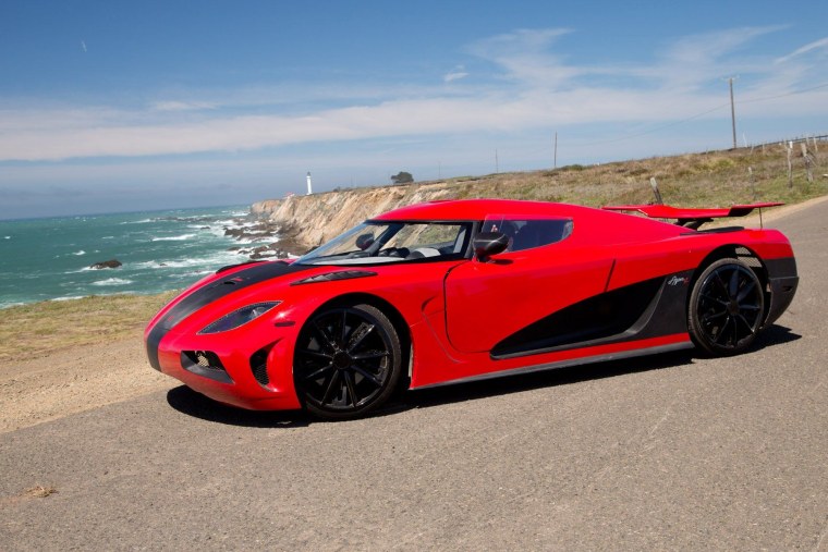 Koenigsegg Agera красная