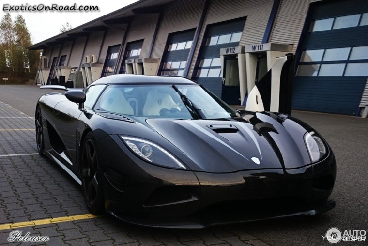 Кенигсегг АГЕРА Black