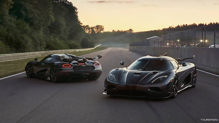 Koenigsegg Agera черная