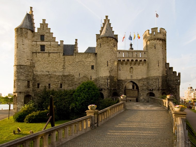 Замок стен Антверпен