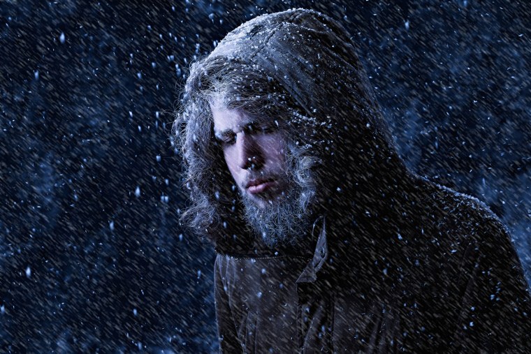 Человек в снегу