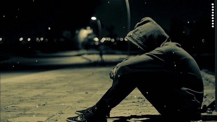 Одинокие вечера бывают разными иногда