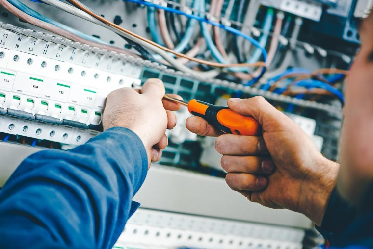 Монтаж систем электроснабжения