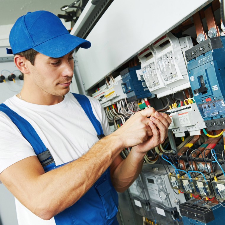 Слесарь электрик