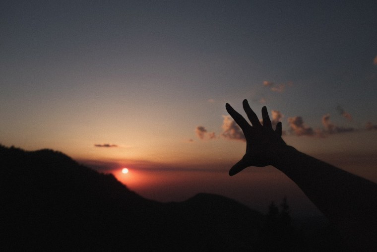 Руки на закате Эстетика