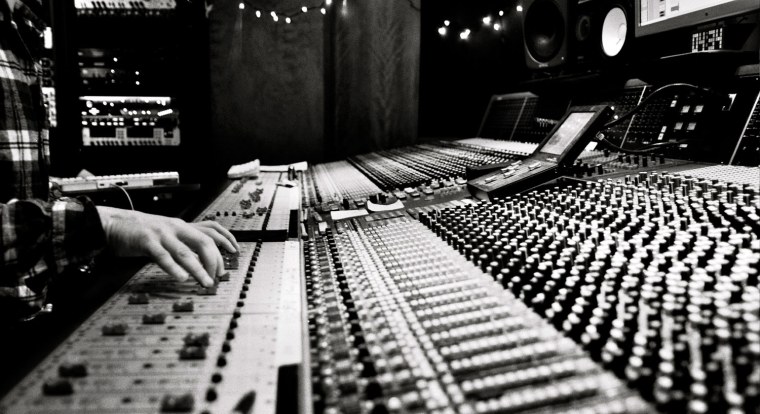 Студия звукозаписи чб