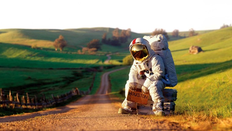 Астронавт сидит