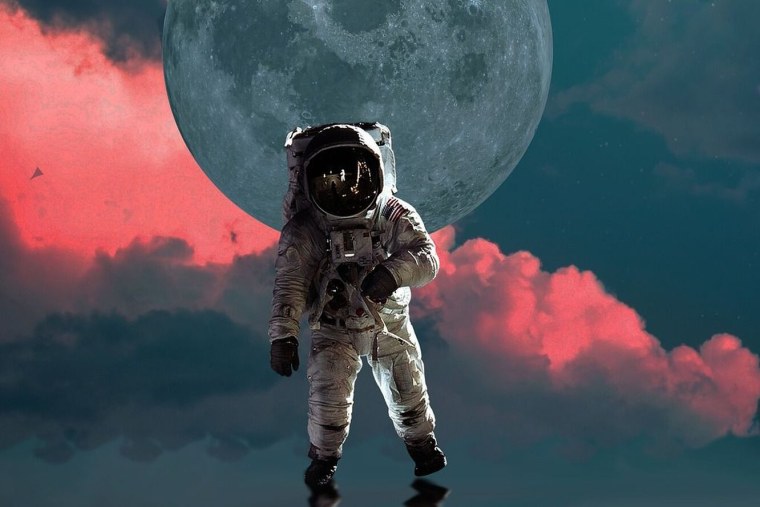 Космонавт на Луне
