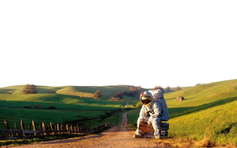 Космонавт в траве