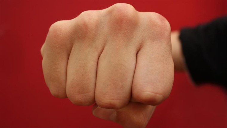 Правый кулак