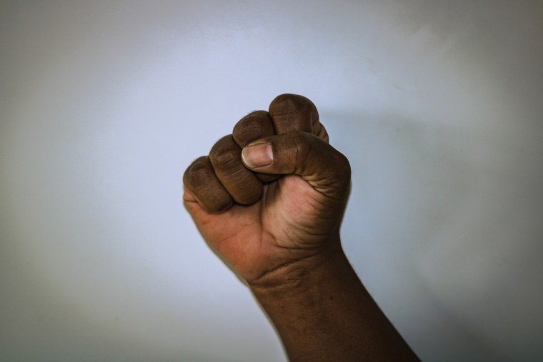 Сжатый кулак