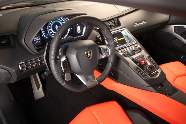 Lamborghini Aventador lp700-4 2012 салон