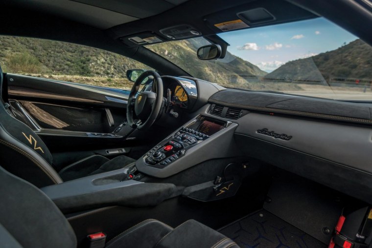 Lamborghini Aventador SV салон