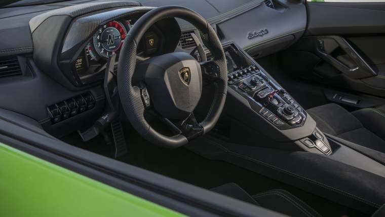 Lamborghini Aventador SV салон