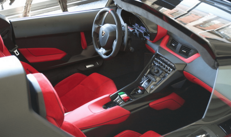 Lamborghini Veneno Roadster салон