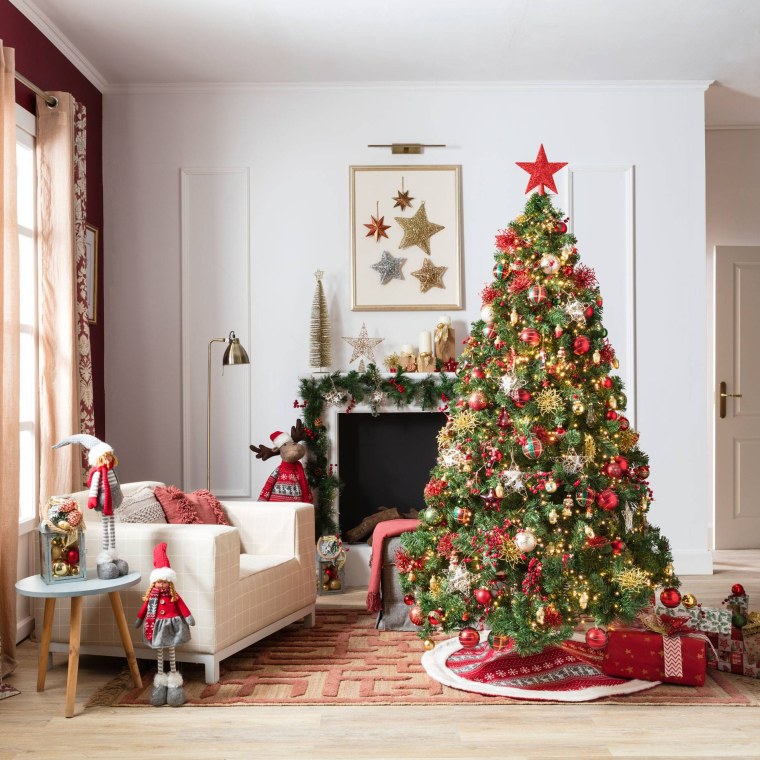 Новогодний интерьер красный