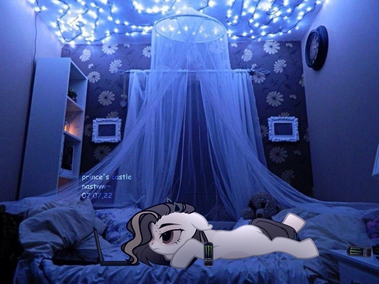 Кровать ночью