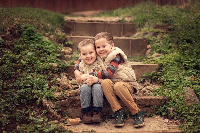 Фотосессия двух братьев