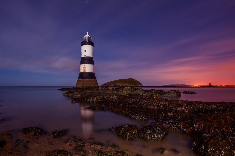 Маяк Калининград ночью