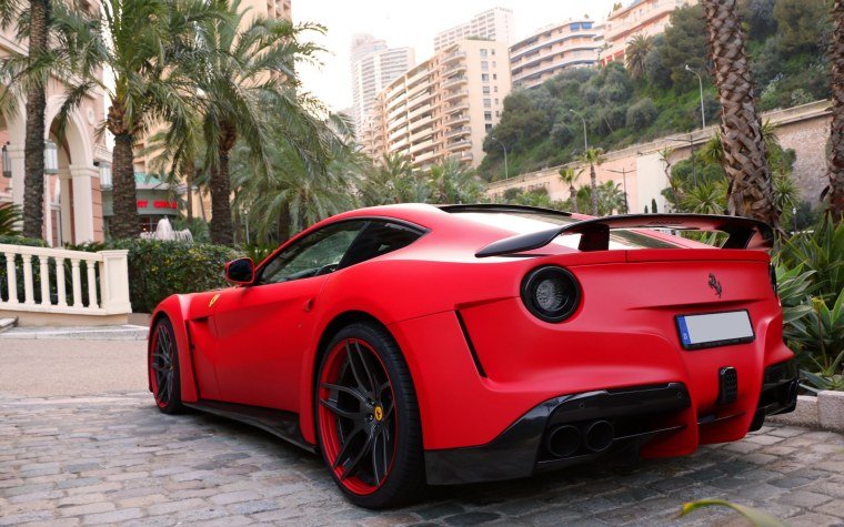 Ferrari f12 Berlinetta Red