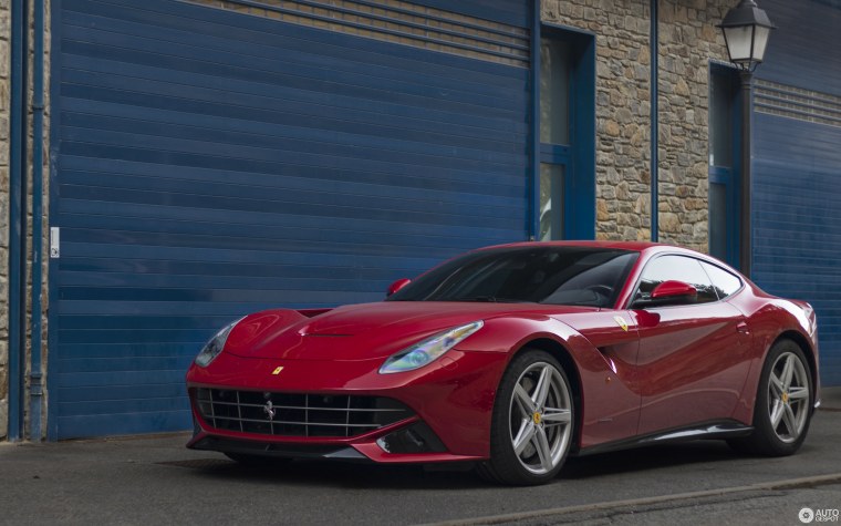 Феррари ф12 Берлинетта 2018