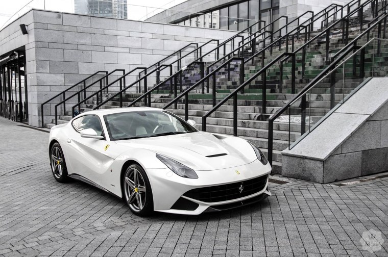 Феррари ф12 Берлинетта