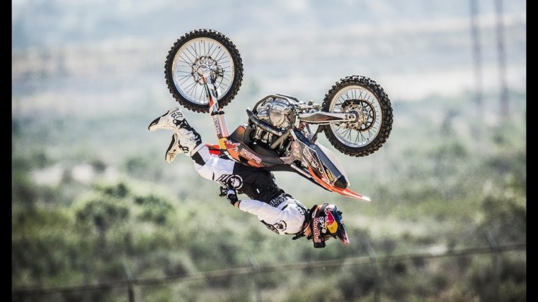 Трюки на мотоциклах