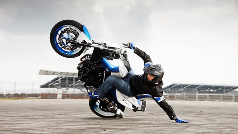 Трюки на кроссовых мотоциклах