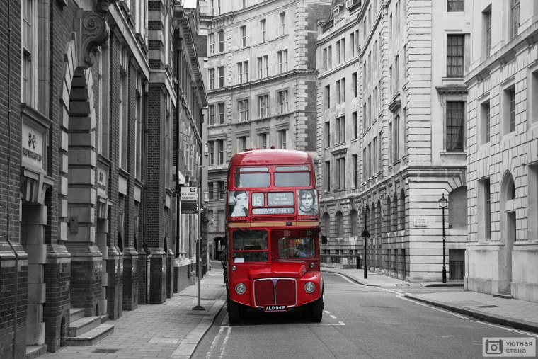 Лондон чб с красным