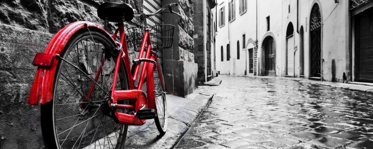 Красно черный велосипед